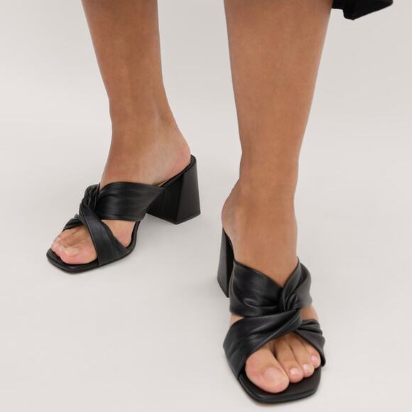 Everlane The Day Twist Heel Black Nappa Leather Sandals Size 7.5 New without Box - Picture 6 of 8